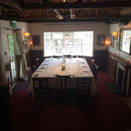 The Wheatsheaf Inn Cuckfield Esterno foto