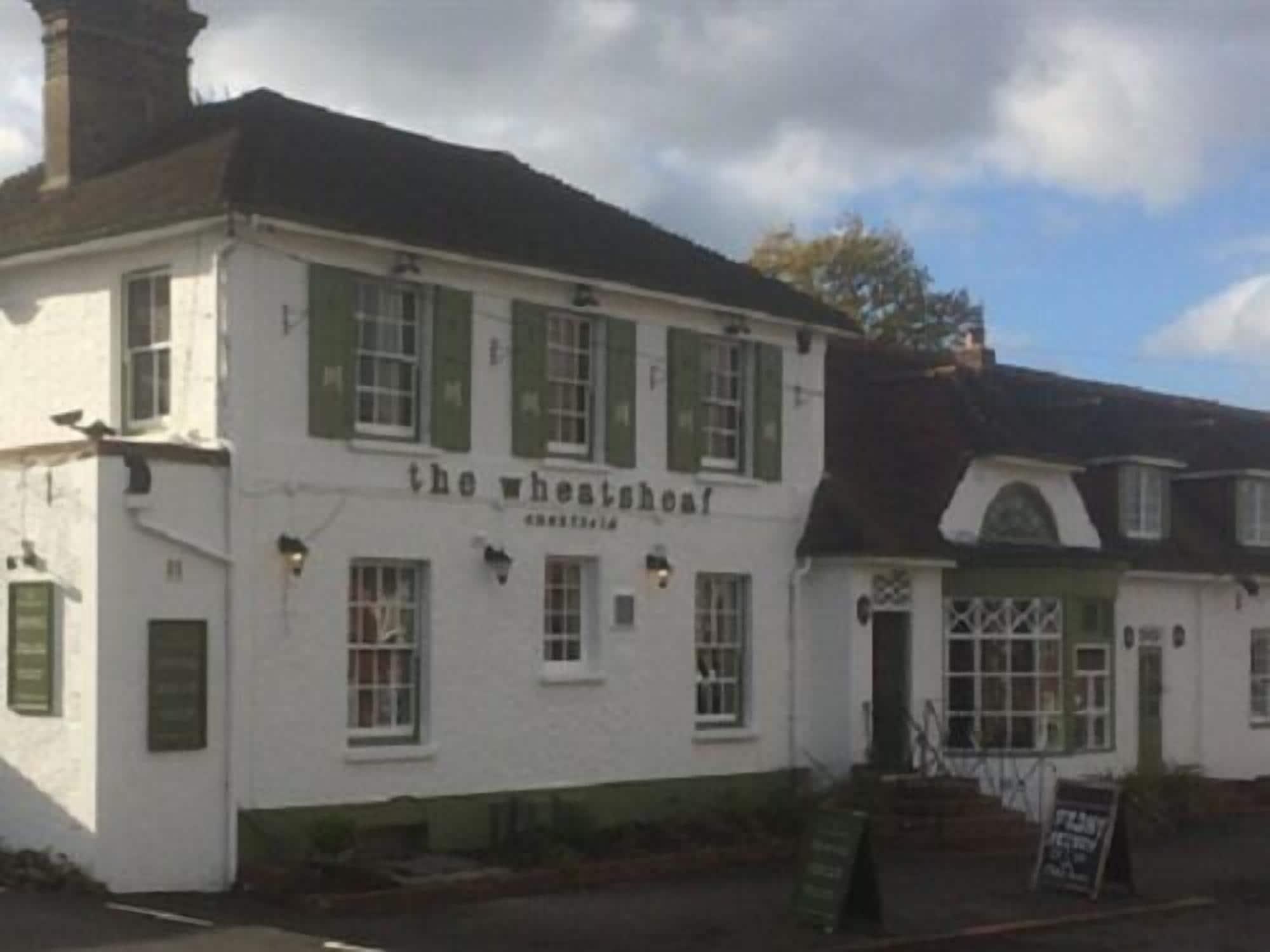 The Wheatsheaf Inn Cuckfield Esterno foto