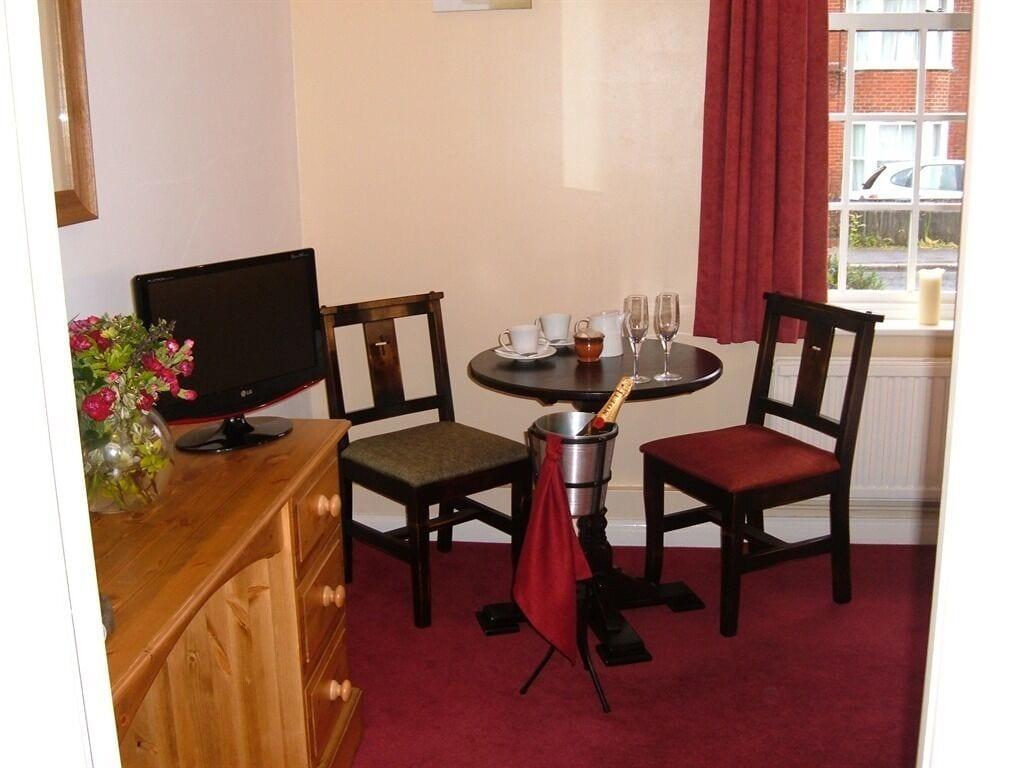 The Wheatsheaf Inn Cuckfield Esterno foto