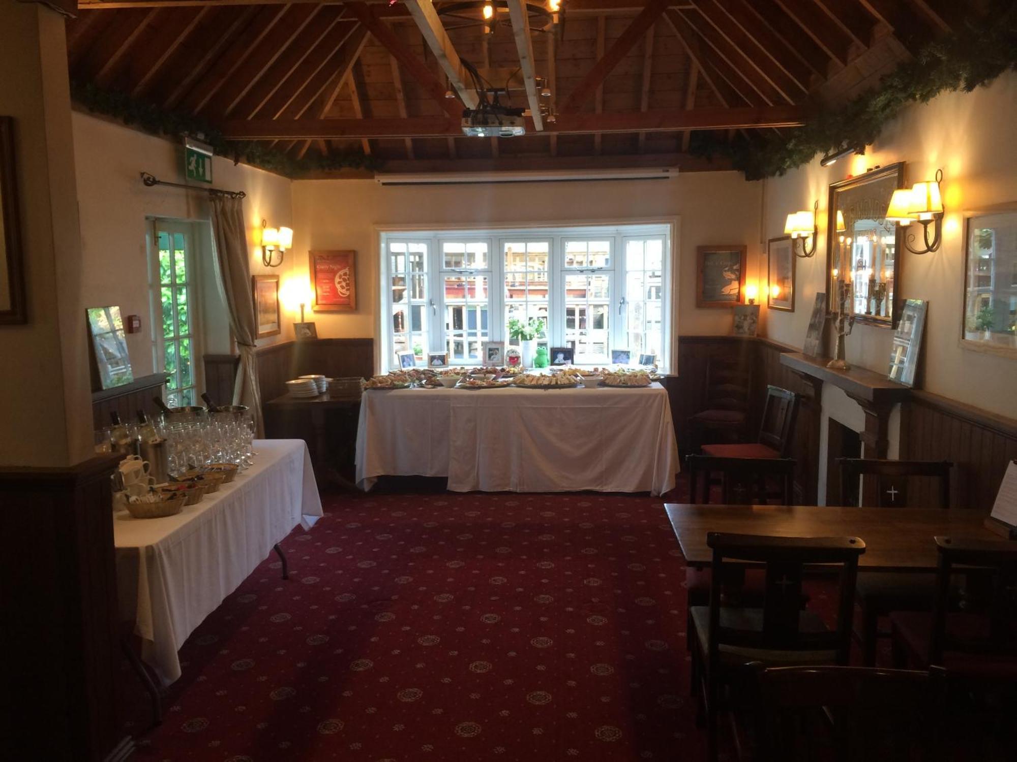 The Wheatsheaf Inn Cuckfield Esterno foto