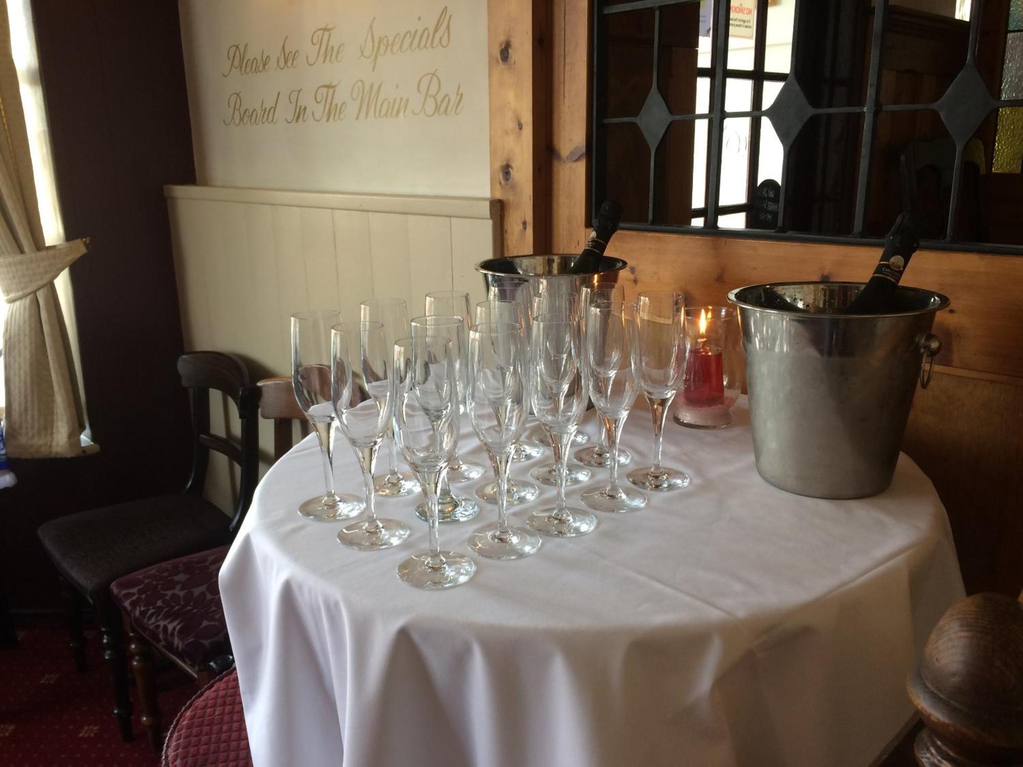 The Wheatsheaf Inn Cuckfield Esterno foto