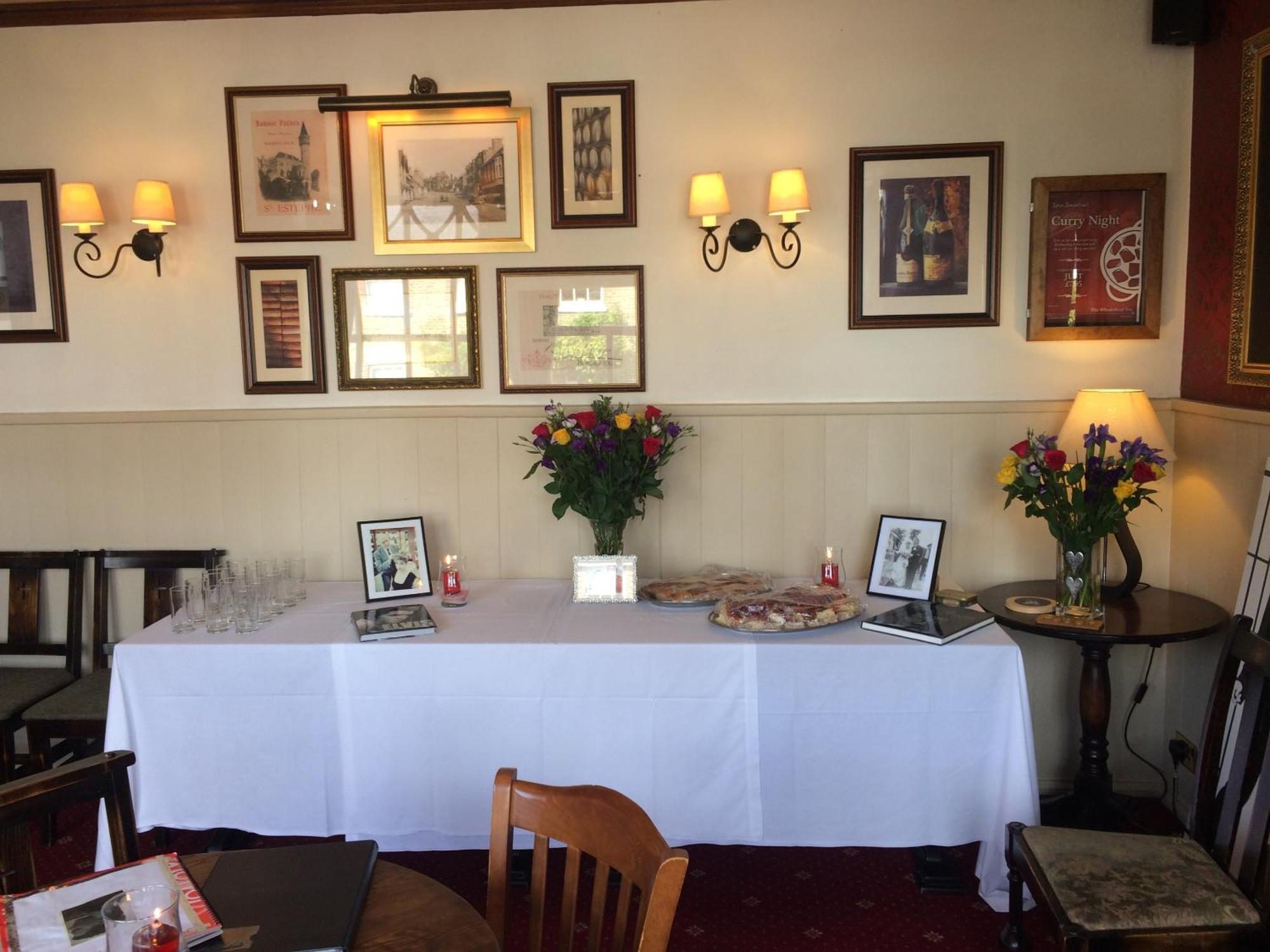 The Wheatsheaf Inn Cuckfield Esterno foto